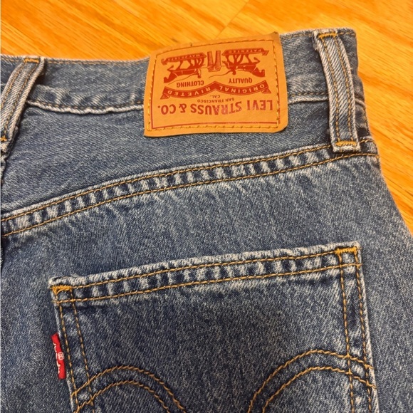 Levi’s x Stranger Things Dad Jeans 24 Joe Stoned Blue Medium Wash 100% Cotton - Picture 6 of 13